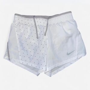 NWOT 🌟Nike Women's Star Patterned White and Gray Shorts
